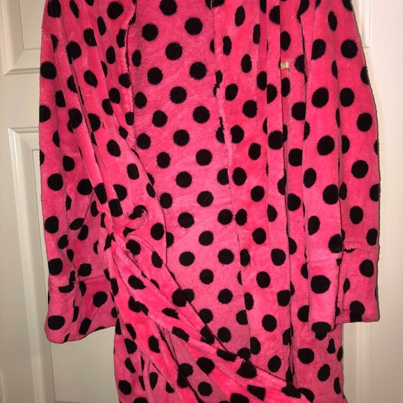 Pink Robe !! - Picture 3 of 3